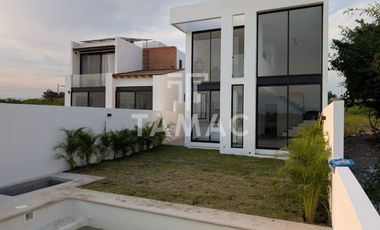 PREVENTA DE CASA CON ALBERCA EN XOCHITEPEC