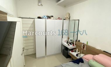 Rumah 2 Lantai di Kawasan Gatot Subroto