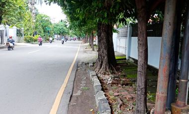 Bangunan 1 Lt Raya Biliton Pusat Kota dekat Bali Gubeng