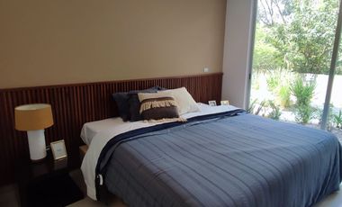 nuevo con estilo vanguardista con jardin zonz boscosa