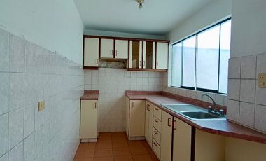 GRAN OPORTUNIDAD EN SURCO: EXCLUSIVO DÚPLEX DE 5 DORMITORIOS CON ESTACIONAMIENTO