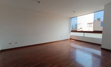 GRAN OPORTUNIDAD EN SURCO: EXCLUSIVO DÚPLEX DE 5 DORMITORIOS CON ESTACIONAMIENTO