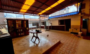 EN VENTA CASA COMO TERRENO EN SANTA ANA CUSCO