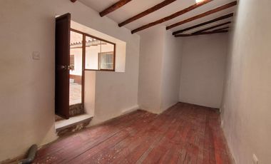 EN VENTA CASA COMO TERRENO EN SANTA ANA CUSCO