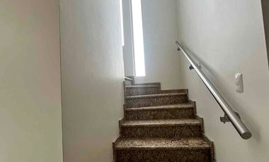 AMPLIA CASA EN VENTA EN LAS PLAZAS