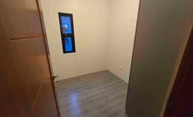 Sulit size superb location San Juan Townhouse 1 parking