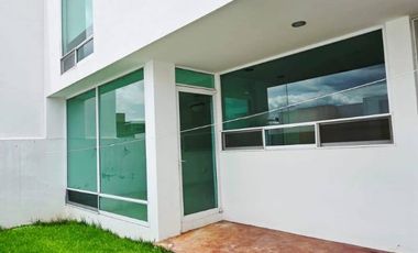 CASA EN RENTA EN LOMAS DE ANGELOPOLIS PUEBLA