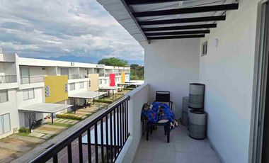 Venta de casa de 3 pisos en conjunto cerrado al oriente de la ciudad de neiva