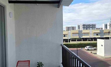 Venta de casa de 3 pisos en conjunto cerrado al oriente de la ciudad de neiva