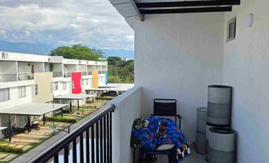 Venta de casa de 3 pisos en conjunto cerrado al oriente de la ciudad de neiva