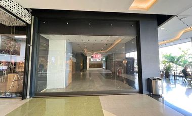 LOCAL COMERCIAL EN VENTA CENTRO COMERCIAL MAYORCA SABANETA