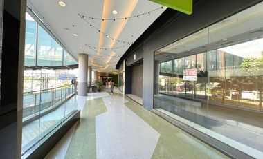 LOCAL COMERCIAL EN VENTA CENTRO COMERCIAL MAYORCA SABANETA