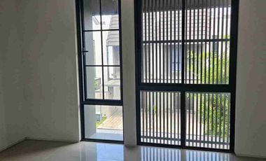 Rumah baru Minimalis Amesta Living SBY Timur