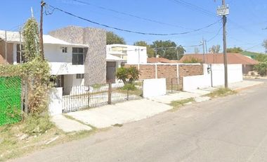 BONITA CASA MUY CERCA DE LA FRONTERA CON ESTADOS UNIDOS