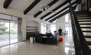 4BR Townhouse with 4- car Garage in Valle Verde 2, Pasig City