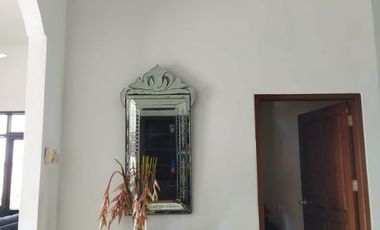 Dijual Rumah Gaya Klasik Eropa – Glagah, Banyuwangi