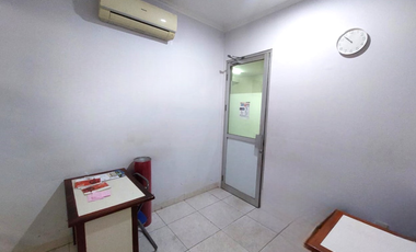 Kantor siap pakai 2lt 20x20 400m Cengkareng Jakarta Barat
