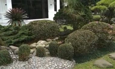 FOR SALE AT CHEAPEAST PRICE A WELL MAINTAINED LUXURIOUS VILLA IN CIMACAN PUNCAK.