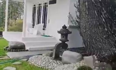 FOR SALE AT CHEAPEAST PRICE A WELL MAINTAINED LUXURIOUS VILLA IN CIMACAN PUNCAK.