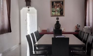 FOR SALE AT CHEAPEAST PRICE A WELL MAINTAINED LUXURIOUS VILLA IN CIMACAN PUNCAK.