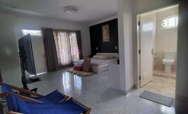 FOR SALE AT CHEAPEAST PRICE A WELL MAINTAINED LUXURIOUS VILLA IN CIMACAN PUNCAK.