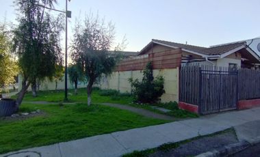 SE VENDE CASA EN LOS ROBLES QUILLOTA