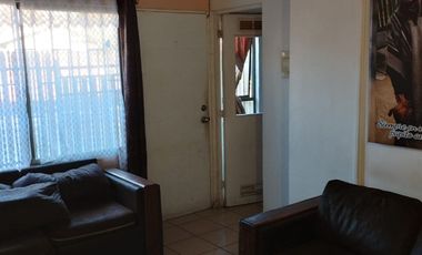 SE VENDE CASA EN LOS ROBLES QUILLOTA