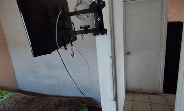 SE VENDE CASA EN LOS ROBLES QUILLOTA