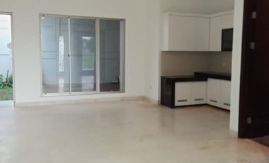 Dijual/Disewa Rumah PIK Golf Island Uk 8x20 at Jakarta Utara