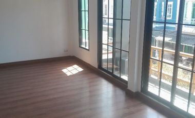 ขายทาวน์เฮ้าส์ หมู่บ้านฟ้าชมพฤกษ์เฟส1 ลำลูกกา คลอง8 ปทุมธานี