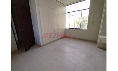 Alquilo Lindo Y Amplio Departamento En Urb. Country Club Av. Fortunato Chirichigno//ID:1158024