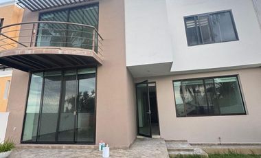 CASA EN RENTA DEN LOMAS DE LAS AMERICAS