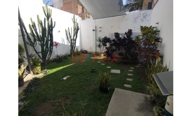 Venta De Casa Moderna En Av.Grau Sullana//ID:1157374