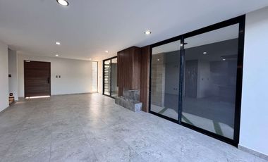 Casa en Venta en San Angel IV con Roof Garden y fogatero.