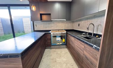 Casa en Venta en San Angel IV con Roof Garden y fogatero.