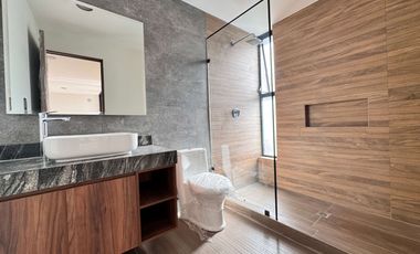 Casa en Venta en San Angel IV con Roof Garden y fogatero.