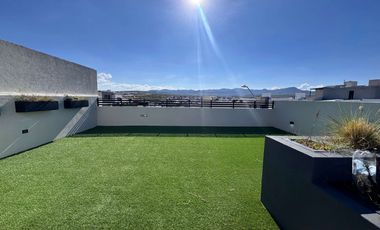 Casa en Venta en San Angel IV con Roof Garden y fogatero.