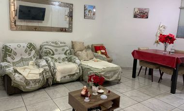 OCASION!!! VENDO CASA DE 3 PISOS MAS AZOTEAEN BREÑA LIMITE CON PUEBLO LIBRE