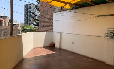 OCASION!!! VENDO CASA DE 3 PISOS MAS AZOTEAEN BREÑA LIMITE CON PUEBLO LIBRE