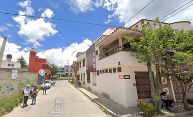 HERMOSA CASA DE DOS NIVELES MUY CERCA DE RESERVA ECOLÓGICA MOXVIQUIL