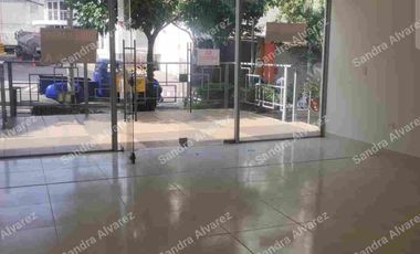 VENTA LOCAL COMERCIAL CON  3 BODEGAS