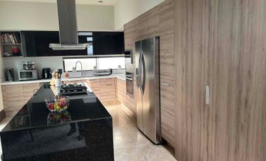 VILLAS.  DEL MESON VENDO ESPECTACULAR  RESIDENCIA CON VISTA AL LAGO