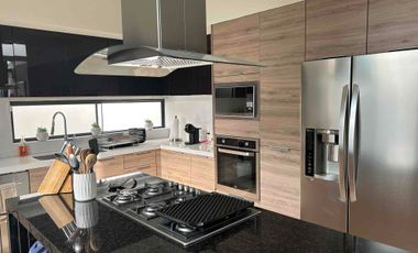 VILLAS.  DEL MESON VENDO ESPECTACULAR  RESIDENCIA CON VISTA AL LAGO