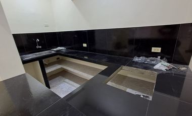 SE ALQUILLA VILLA EN CIUDADELA GUAYASUR