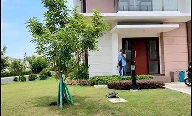 HOEK MEWAH MURAH !! Luas 193 Rumah Cluster Summarecon Bekasi