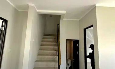 HOEK MEWAH MURAH !! Luas 193 Rumah Cluster Summarecon Bekasi