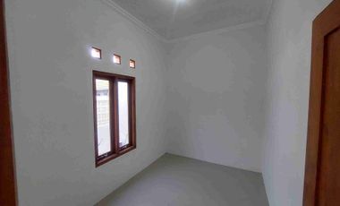 rumah modern siap huni dekat kampus ums lokasi karangasem solo
