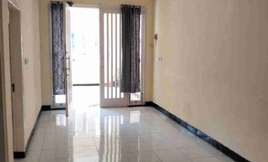 Dikontrakkan Wiguna harga terjangkau semi furnished