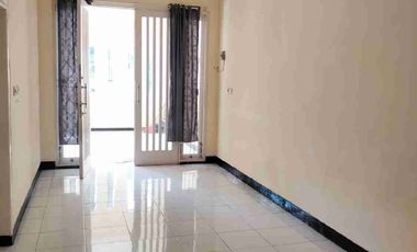 Dikontrakkan Wiguna harga terjangkau semi furnished