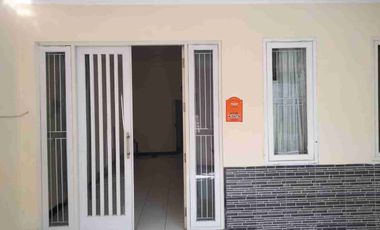 Dikontrakkan Wiguna harga terjangkau semi furnished